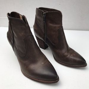 FRYE Renee Seam Short Leather Ankle Boot 6.5M